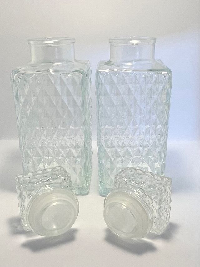 2 licoreras vintage de vidrio tallado