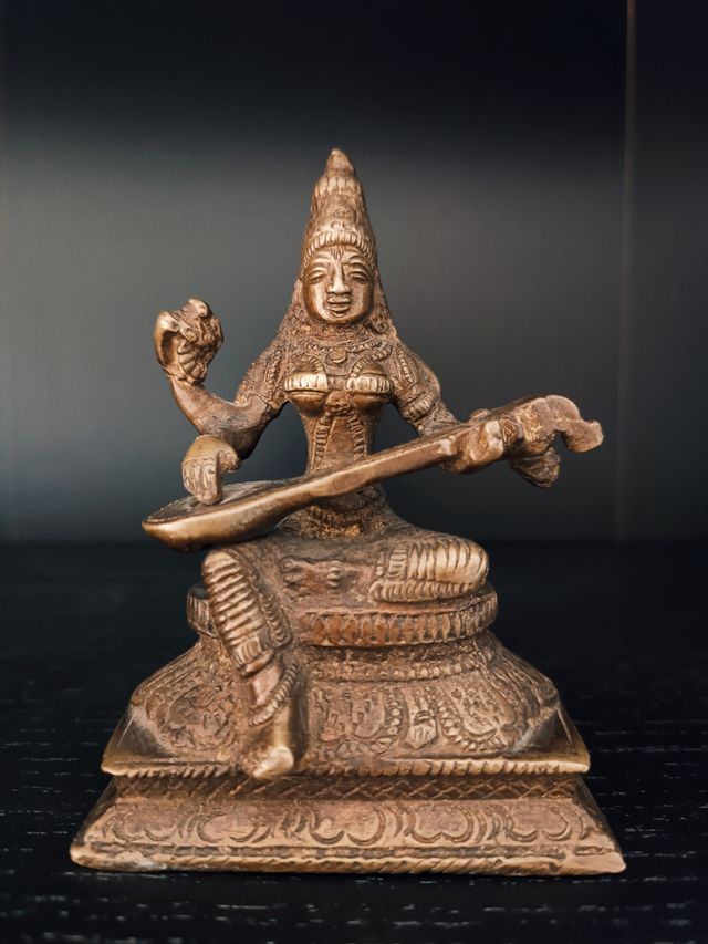 Figura Diosa Saraswati