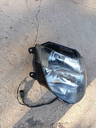 Faro Kymco delantero 