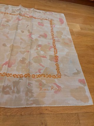 Pañuelo de cuello de Nina Ricci