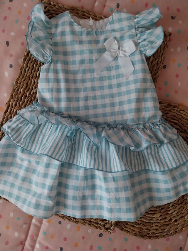 Vestido vichy de niña