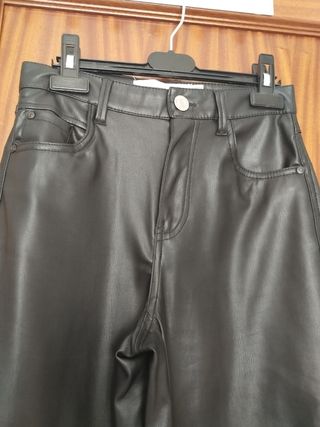 Pantalón polipiel