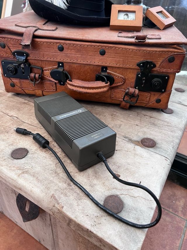 Retro ac adapter transformador commodore