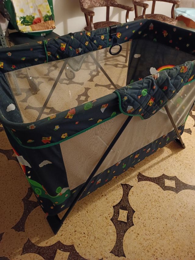 Cuna de viaje plegable