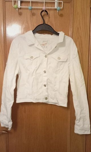 cazadora vaquera blanca