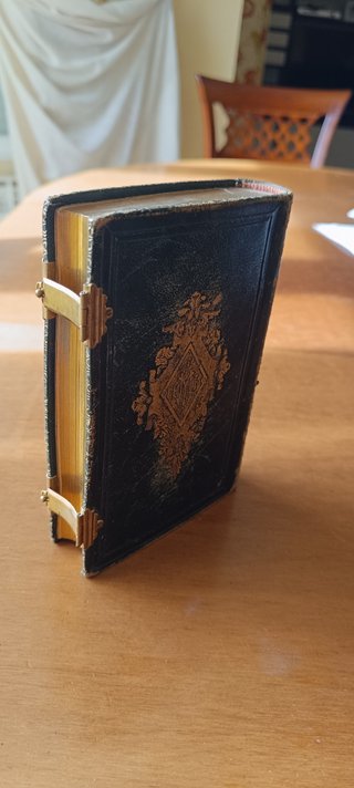 Libro muy antiguo