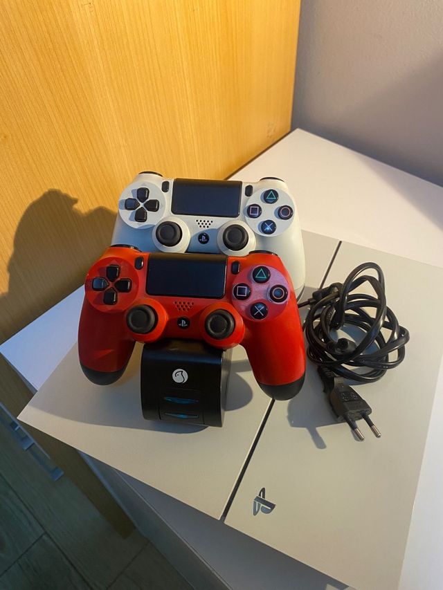 PlayStation 4 edición Blanca