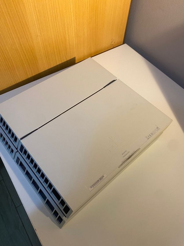 PlayStation 4 edición Blanca