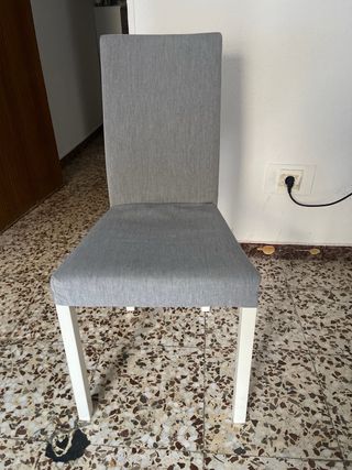 2 sillas de ikea  por 25€
