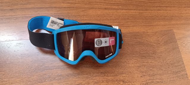 Casco y gafas de esqui