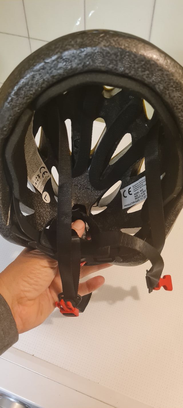 Casco bici per bambini usato