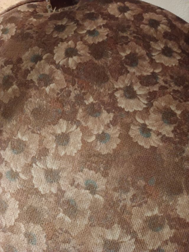 Conjunto de mesa y sillones