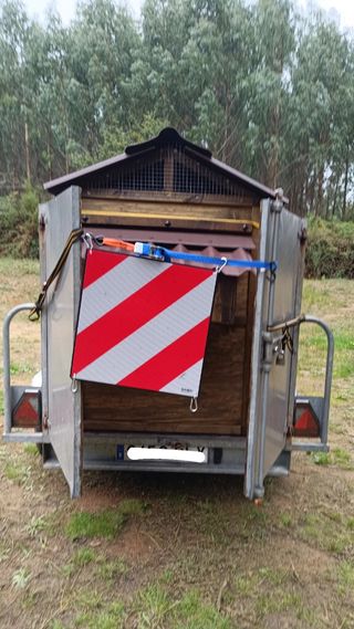 Alquilo remolque cerrado