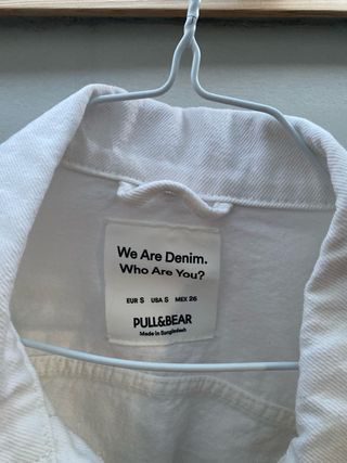 Cazadora tejana blanca Pull&Bear