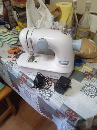 Maquina de coser Solac