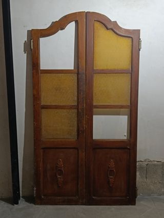 Puertas saloon. 