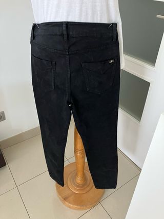 Pantalon elastico marca Massimo dutti muy comodos 