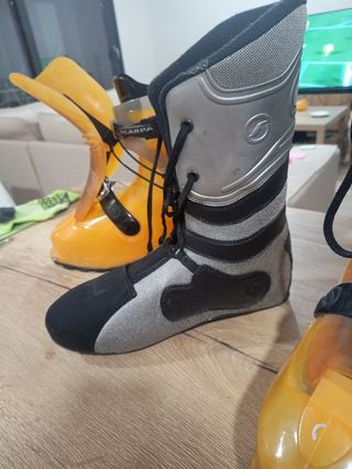 Botas esquí de travesía Matrix. Suela vibram.