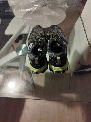 Zapatillas trecking, talla 42