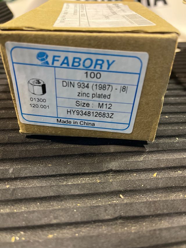 caja de tuercas de 12 mm