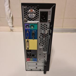 Computer fisso Acer Veriton X2632G con windows 7