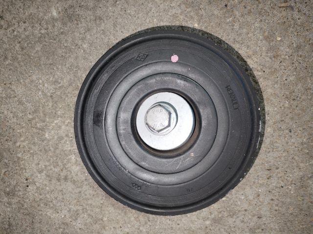 Polea del cigueñal Renault