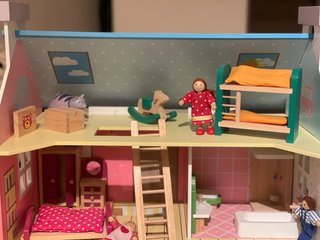 Casita  casa de muñecas madera