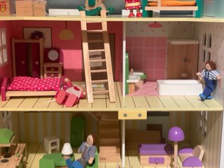 Casita  casa de muñecas madera