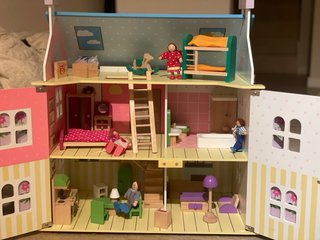 Casita  casa de muñecas madera