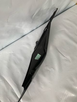 lateral colin derecho aprilia rs660