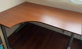 Mesa de despacho y cajonera