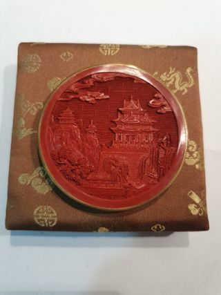 Medalla Cinabrio Beijing China antigua
