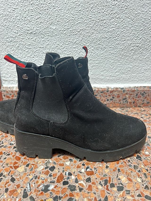 Botines mustang negros