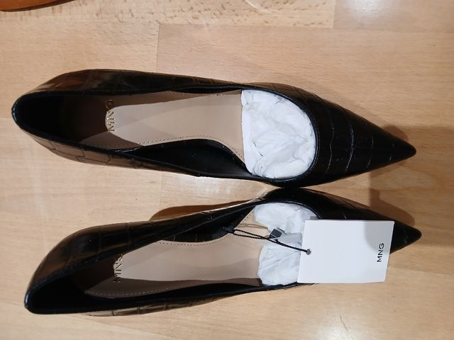 ZAPATO NEGRO DE TACON