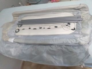 Cuna de viaje y colchón