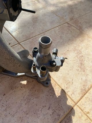 Colector de amision de suzuki jinmy