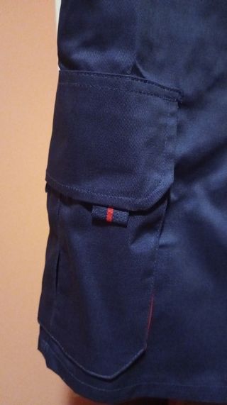 Pantalón corto trabajo multibolsillo