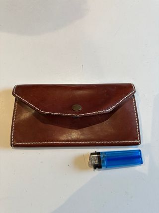 Cartera de cuero hecha a mano