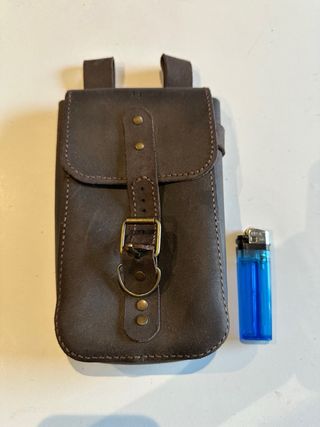 Cartera de cuero hecha a mano