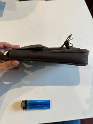 Cartera de cuero hecha a mano