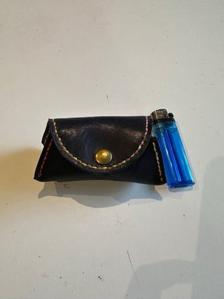 Monedero de cuero hecha a mano