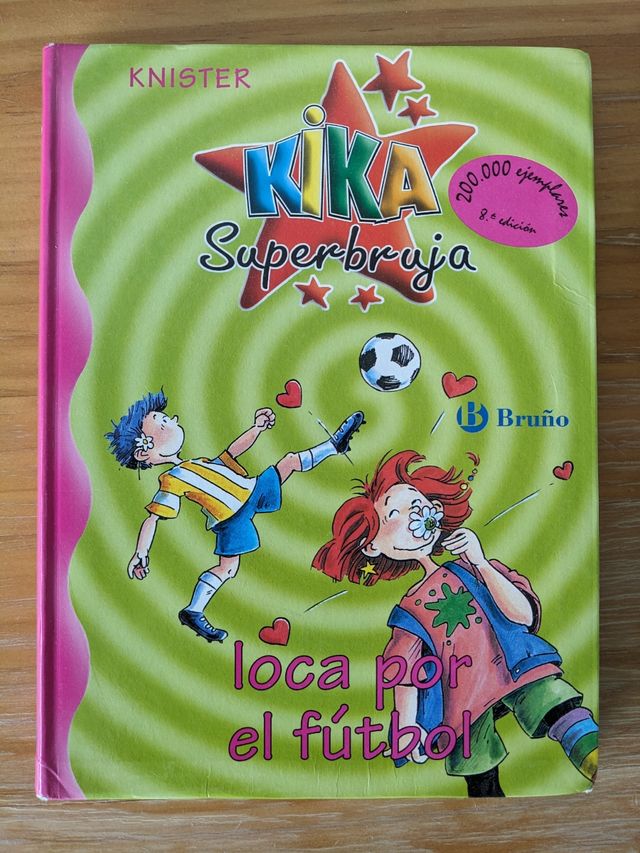 Kika Superbruja loca por el fútbol (N5)