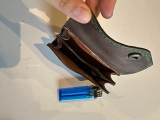Cartera de cuero hecha a mano