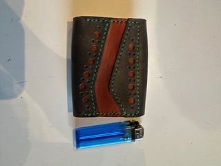 Cartera de cuero hecha a mano