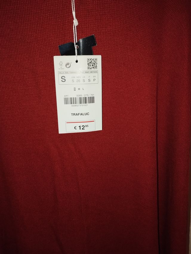 Falda granate sin estrenar Zara