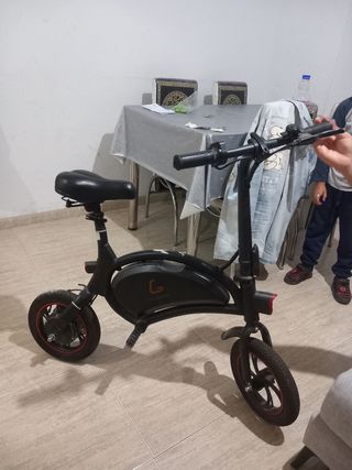 Se venden patinete eléctrico como nuevo