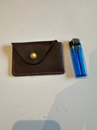 Cartera de cuero hecha a mano