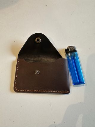 Cartera de cuero hecha a mano