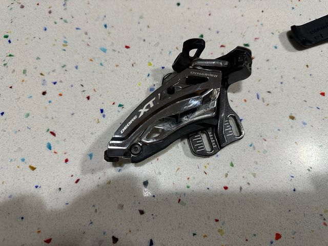 Desviador Shimano XT - FD8100