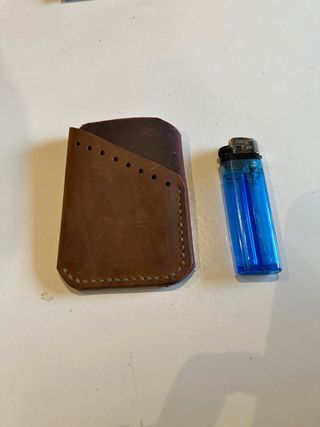 Cartera de cuero hecha a mano